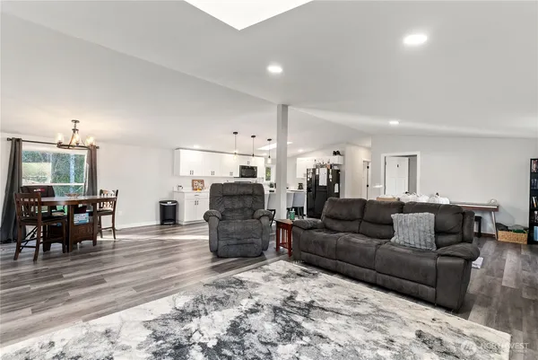 $650,000 | 29717 118th Avenue East, Graham, WA 98338