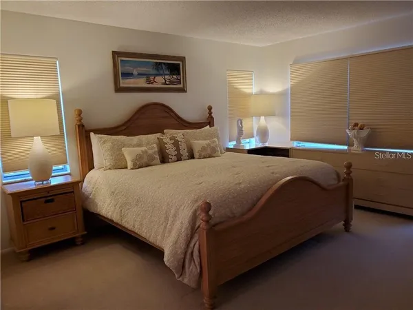 $3,500 | 6892 West Country Club Lane, Sarasota, FL 34243