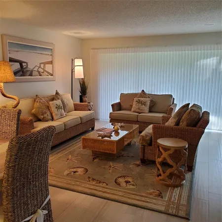 $3,500 | 6892 West Country Club Lane, Sarasota, FL 34243