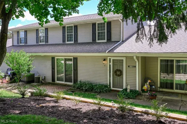 $173,000 | 4901 Independence Circle, Unit C, Stow, OH 44224