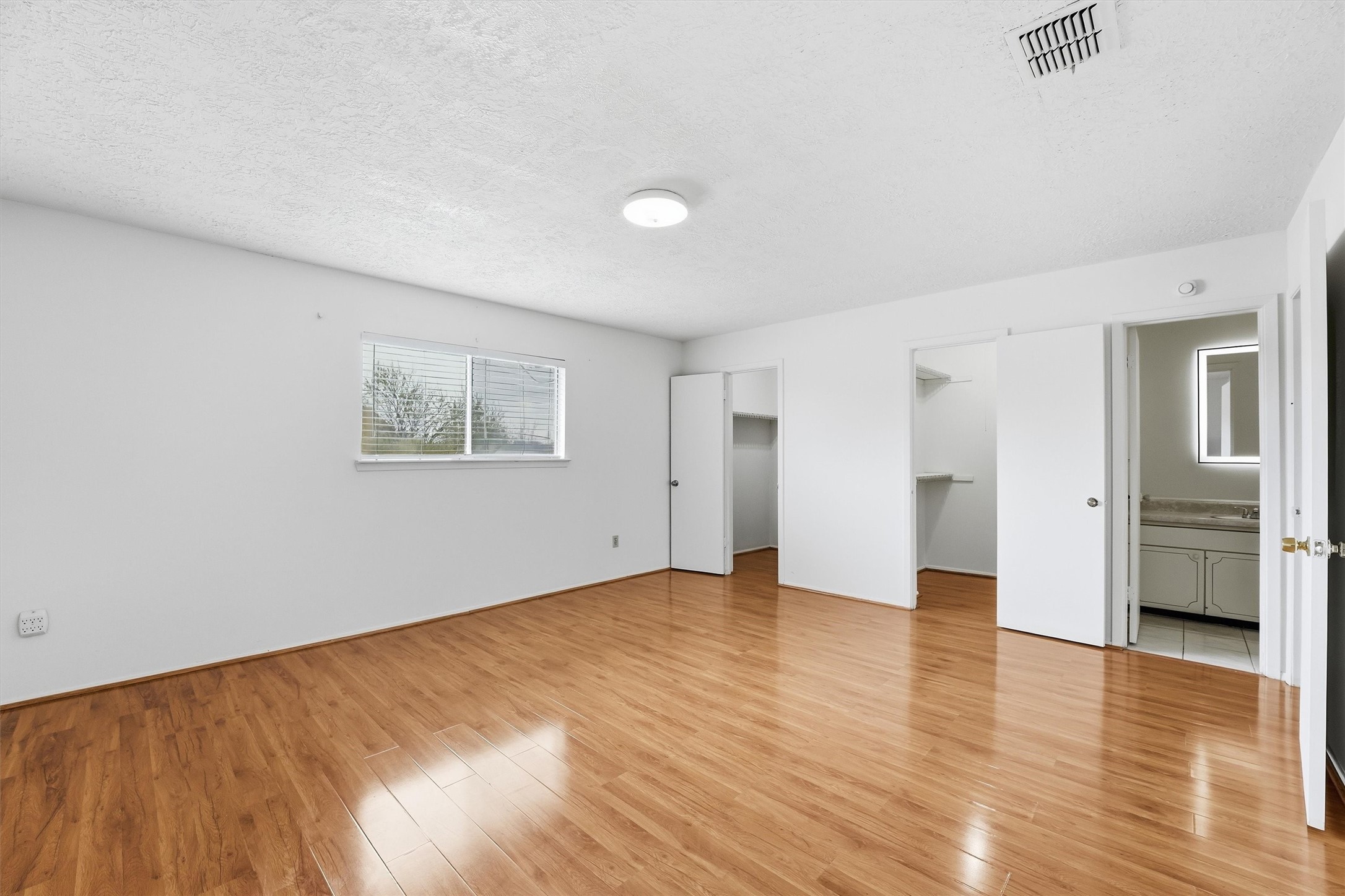 12447 Sharpview Drive, Unit 2447 Houston, TX 77072 - Photo 20 of 28