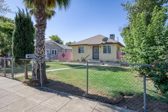 $250,500 | 448 East Tuolumne Street, Fresno, CA 93706