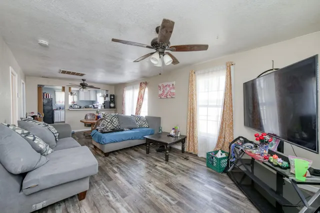 $244,900 | 448 East Tuolumne Street, Fresno, CA 93706