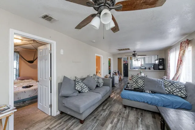 $244,900 | 448 East Tuolumne Street, Fresno, CA 93706