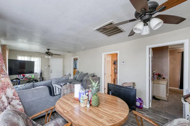 $250,500 | 448 East Tuolumne Street, Fresno, CA 93706