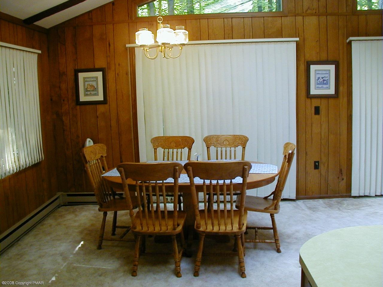 2 Rhodora Lane Pocono Pines, PA 18350 - Photo 3 of 9 Dining Area