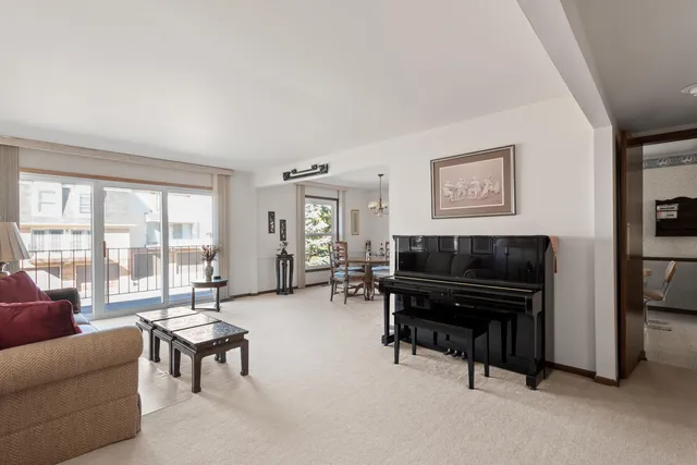 $225,000 | 6222 Pepper Hill Street, West Bloomfield, MI 48322