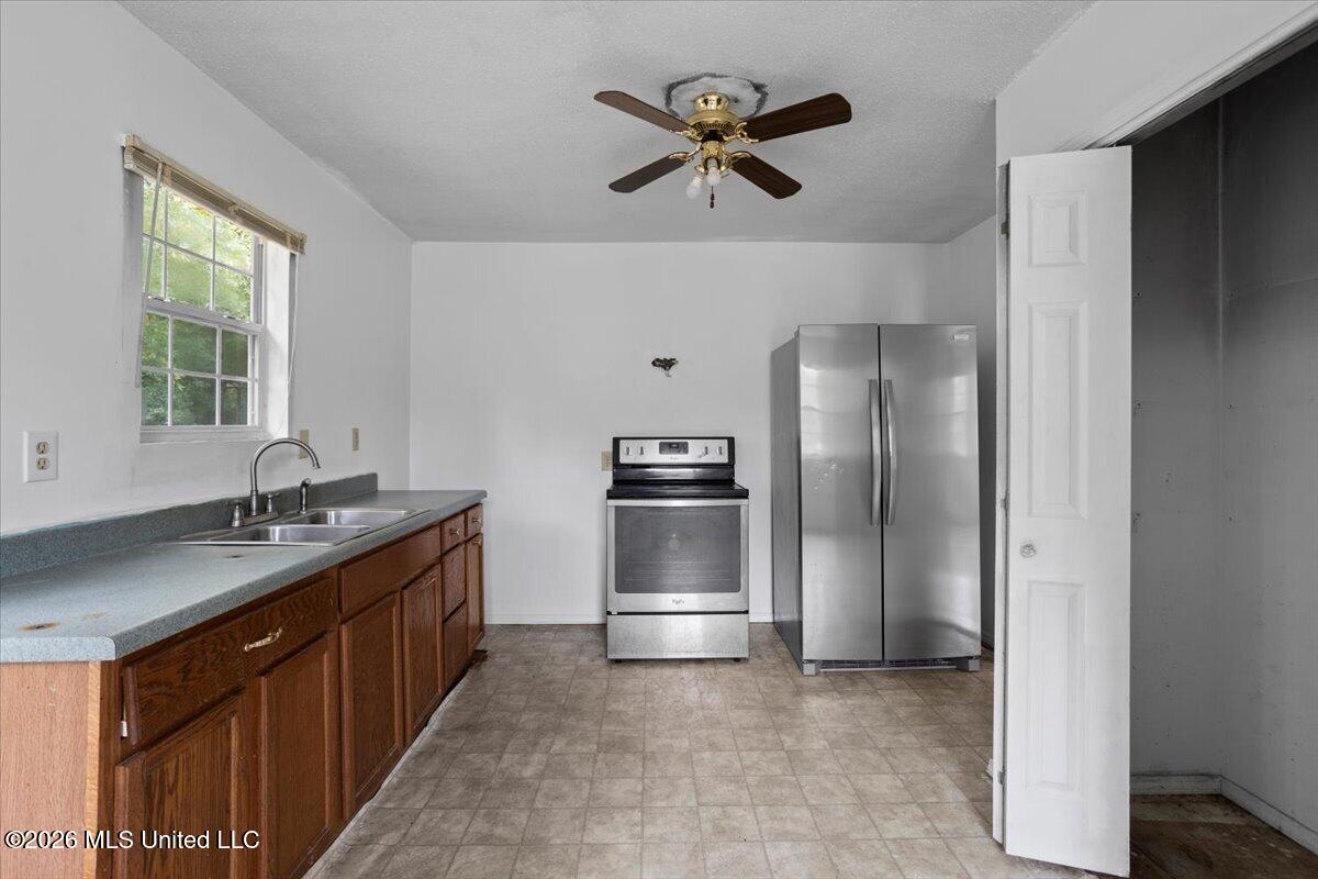 328 West Progress Road Prentiss, MS 39474 - Photo 8 of 31 08-HJ0A5752