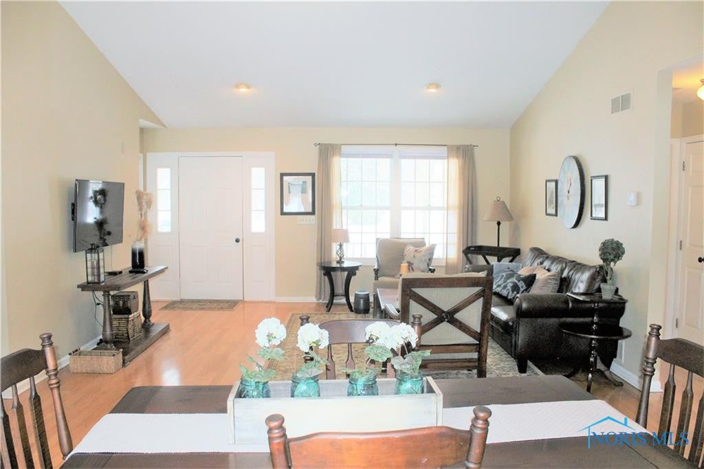8010 Holstein Road Toledo, OH 43617 - Photo 2 of 26 Gallery Image 2