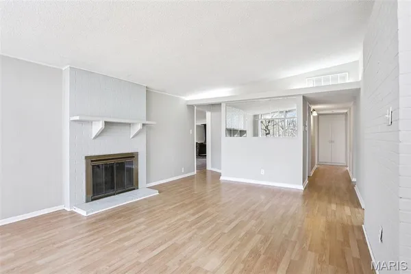 $138,000 | 325 Holiday Hill Drive, Florissant, MO 63033