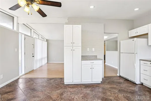 $138,000 | 325 Holiday Hill Drive, Florissant, MO 63033