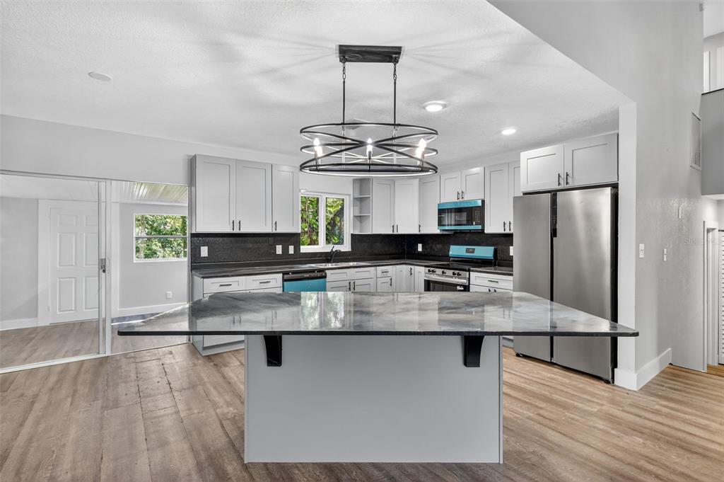 16133 Ravendale Drive Tampa, FL 33618 - Photo 14 of 36