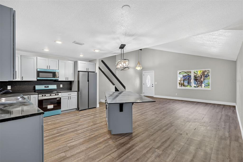 16133 Ravendale Drive Tampa, FL 33618 - Photo 15 of 36