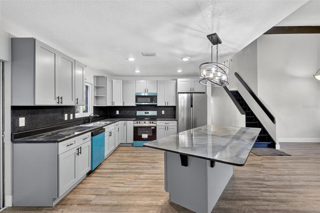 16133 Ravendale Drive Tampa, FL 33618 - Photo 16 of 36