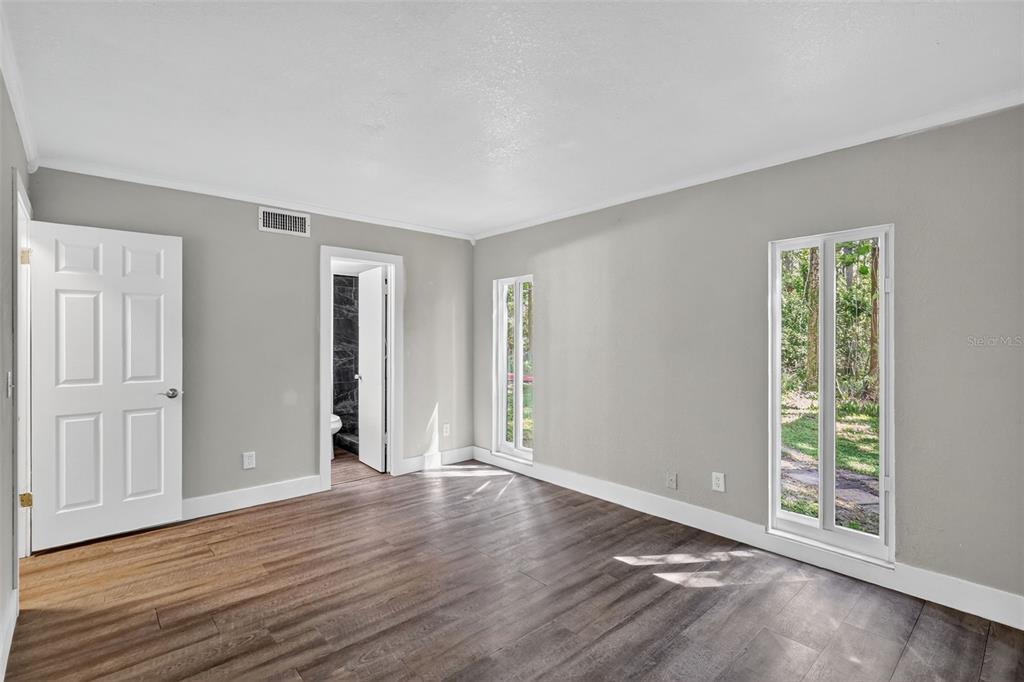 16133 Ravendale Drive Tampa, FL 33618 - Photo 20 of 36