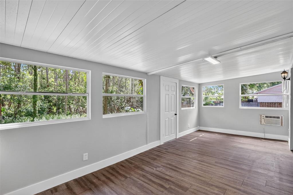 16133 Ravendale Drive Tampa, FL 33618 - Photo 26 of 36