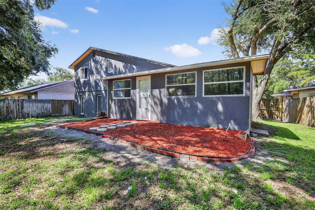 16133 Ravendale Drive Tampa, FL 33618 - Photo 6 of 36