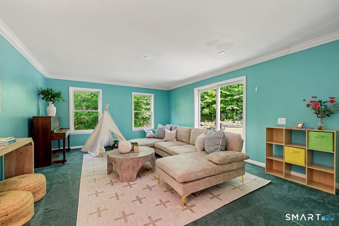 28 Goodridge Road Redding, CT 06896 - Photo 13 of 40