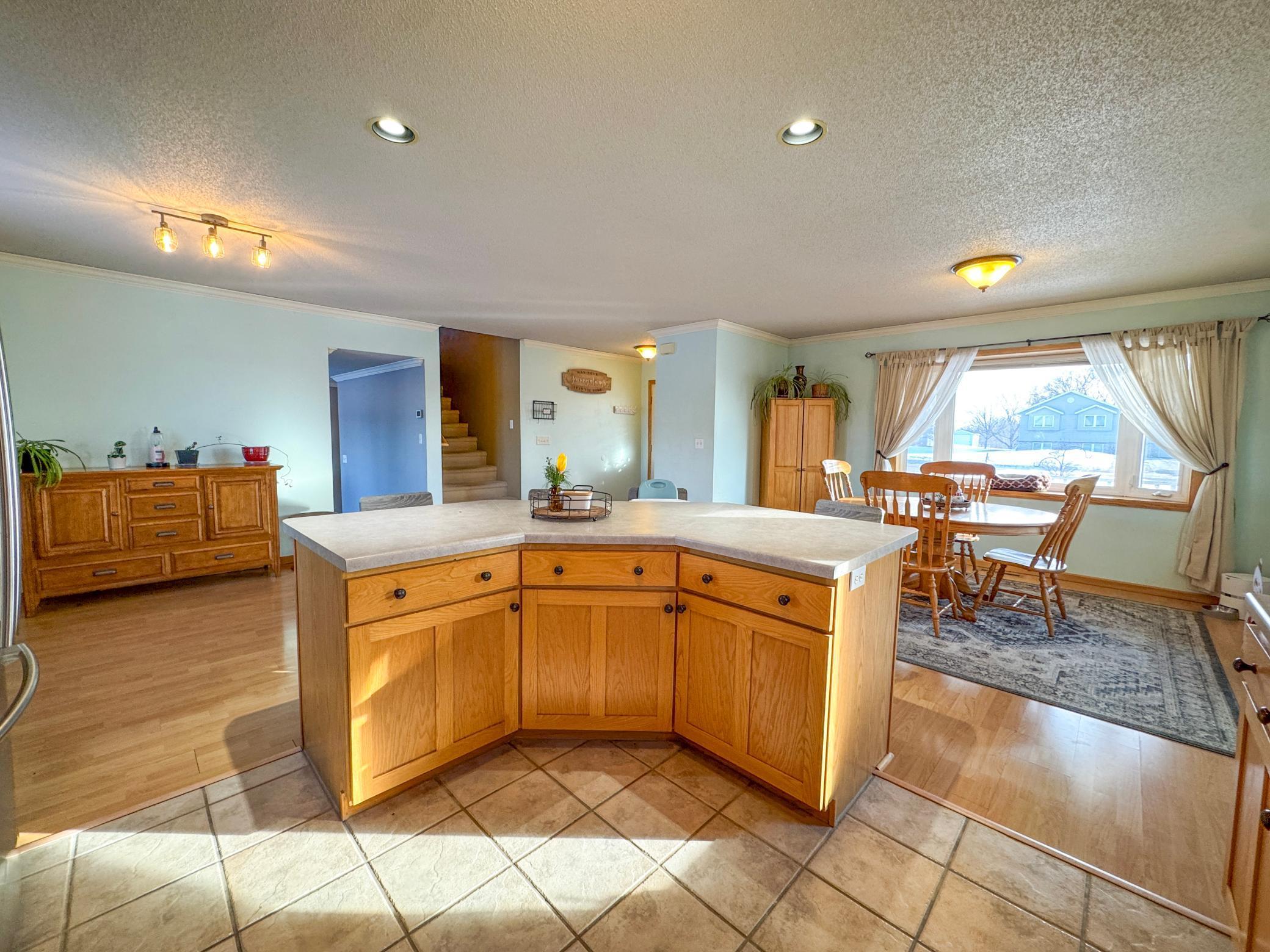1124 Garnet Boulevard Detroit Lakes, MN 56501 - Photo 7 of 37
