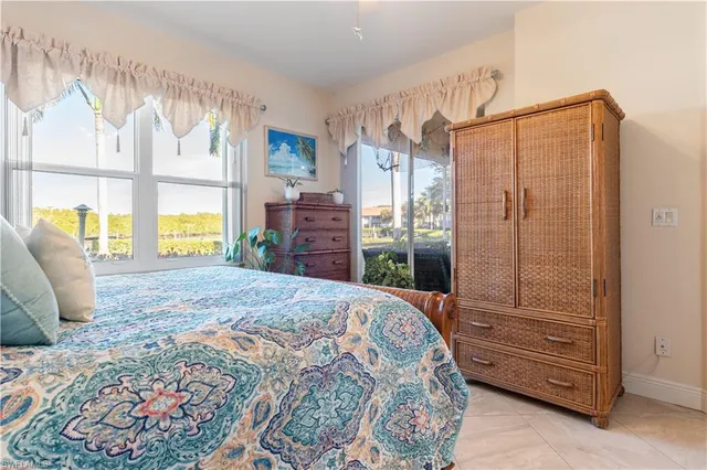 $375,000 | 162 Newport Drive, Unit 1204, Naples, FL 34114