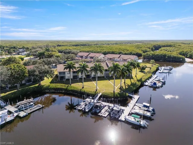 $375,000 | 162 Newport Drive, Unit 1204, Naples, FL 34114