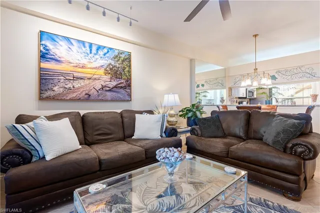 $375,000 | 162 Newport Drive, Unit 1204, Naples, FL 34114