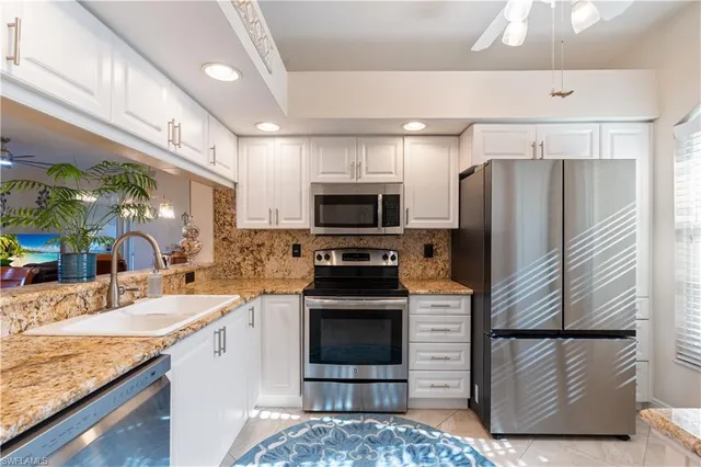 $375,000 | 162 Newport Drive, Unit 1204, Naples, FL 34114