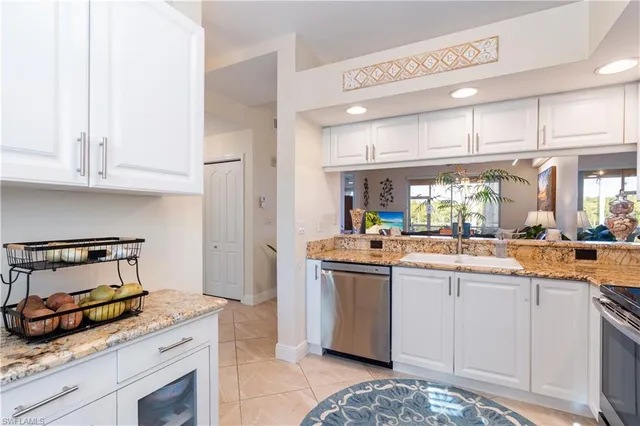 $375,000 | 162 Newport Drive, Unit 1204, Naples, FL 34114