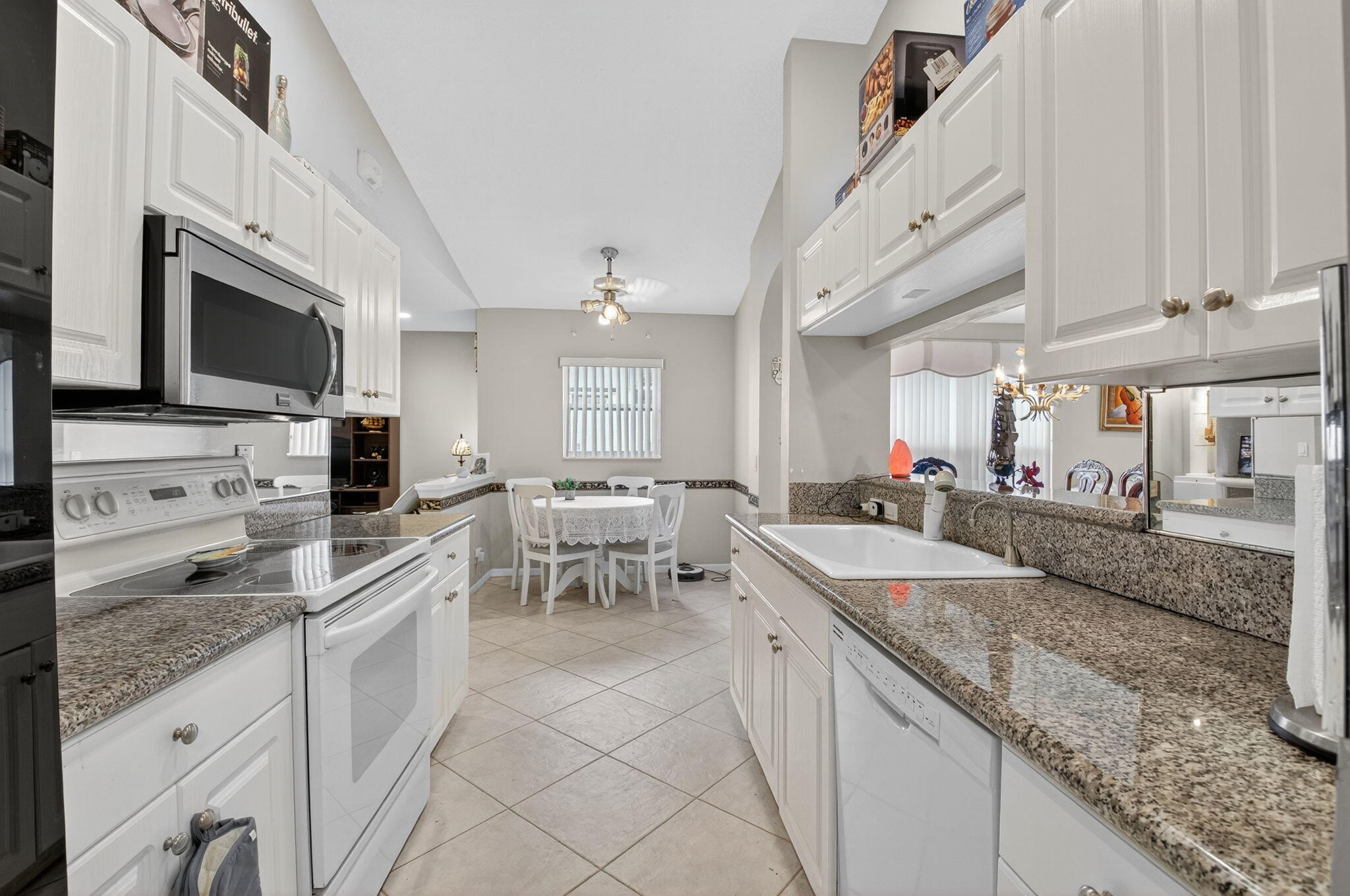 7470 Chorale Road Boynton Beach, FL 33437 - Photo 11 of 74 Kitchen