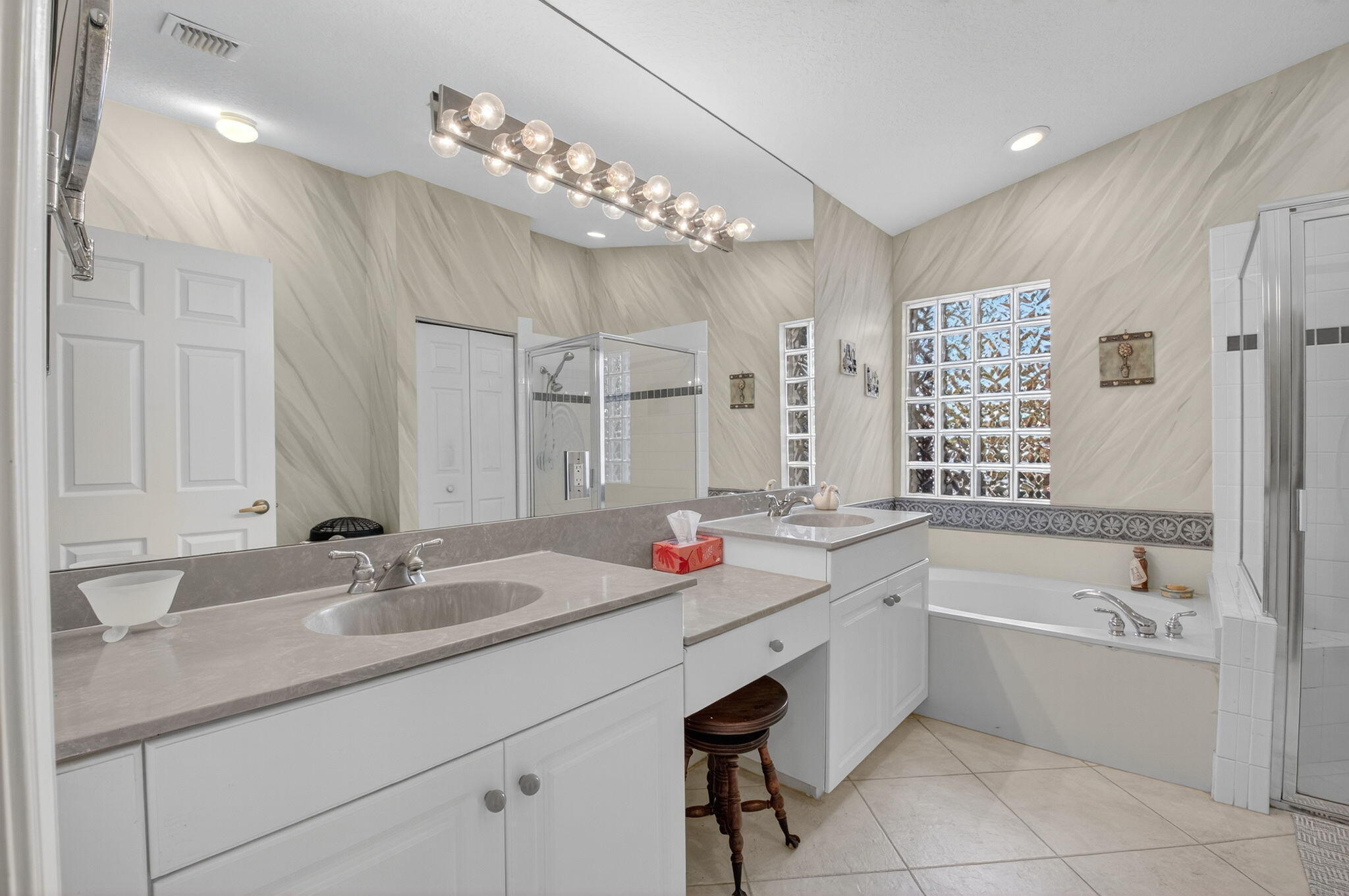 7470 Chorale Road Boynton Beach, FL 33437 - Photo 19 of 74 Primary Bath