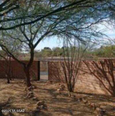 2026 East River Road, Unit 204 Tucson, AZ 85718 - Photo 12 of 12