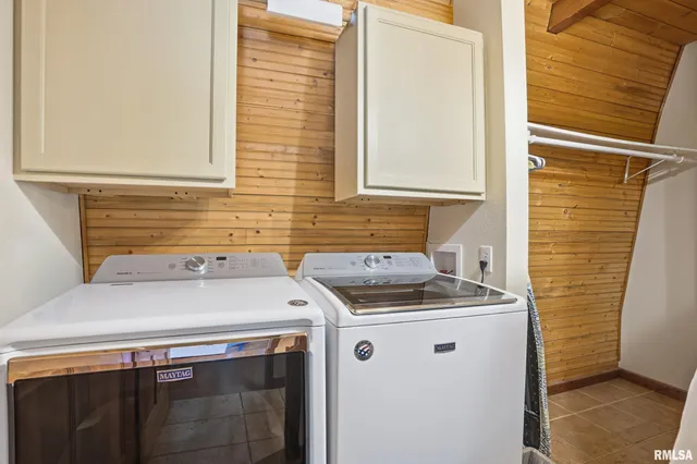 $460,000 | 17297 Highway 92, Columbus Junction, IA 52738