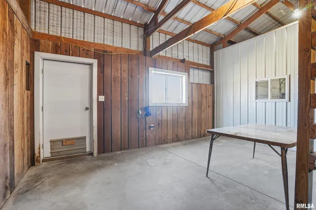 $460,000 | 17297 Highway 92, Columbus Junction, IA 52738