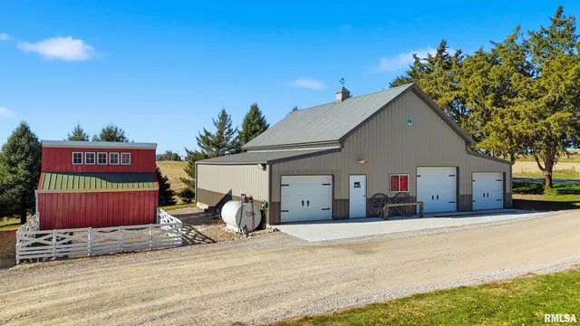 $460,000 | 17297 Highway 92, Columbus Junction, IA 52738