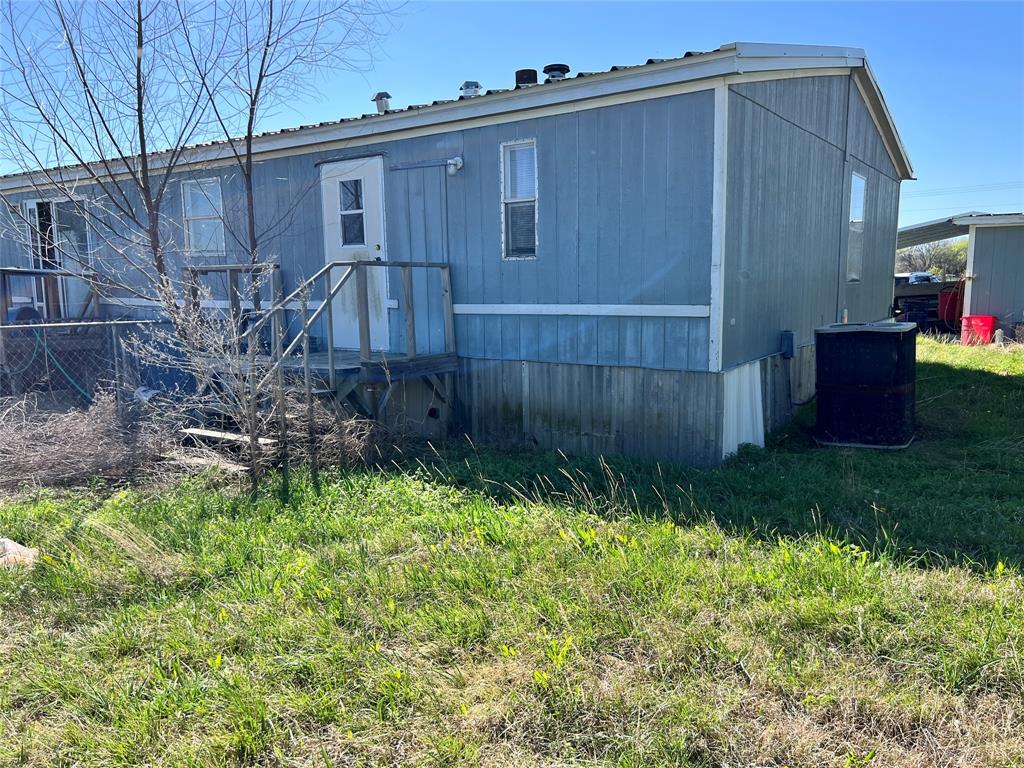 1541 Seaborn Road Ponder, TX 76259 - Photo 2 of 11