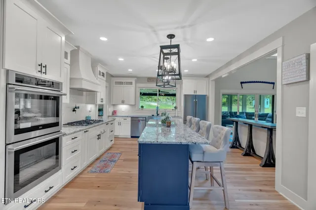 $1,550,000 | 1426 Greenwell Drive, Knoxville, TN 37938