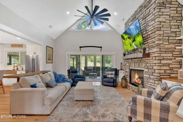 $1,550,000 | 1426 Greenwell Drive, Knoxville, TN 37938