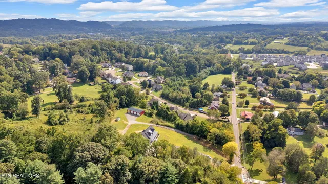 $1,550,000 | 1426 Greenwell Drive, Knoxville, TN 37938