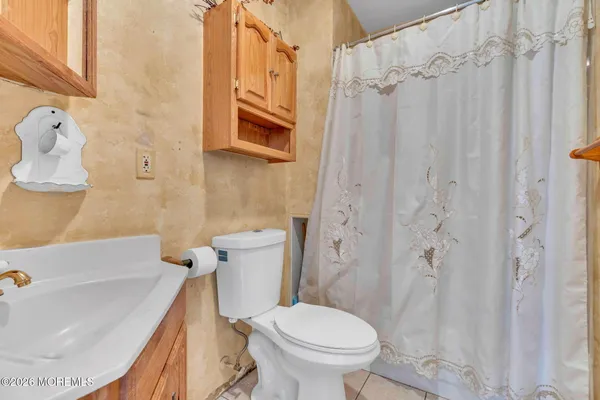 $290,000 | 488 Mohawk Drive, Brick, NJ 08723