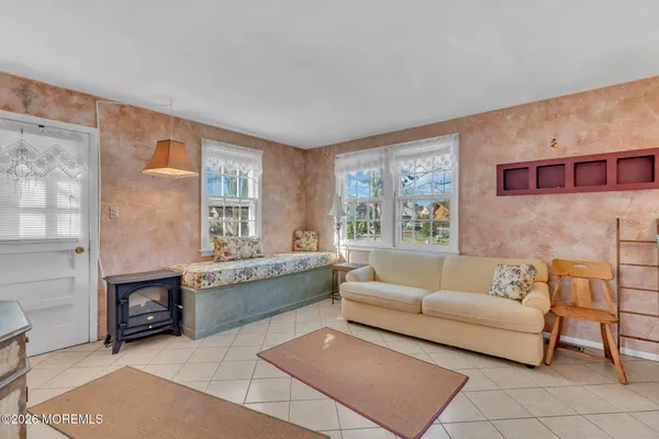 $290,000 | 488 Mohawk Drive, Brick, NJ 08723