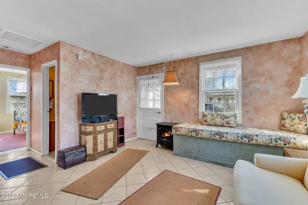 $290,000 | 488 Mohawk Drive, Brick, NJ 08723