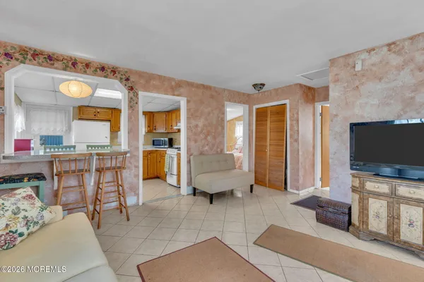 $290,000 | 488 Mohawk Drive, Brick, NJ 08723