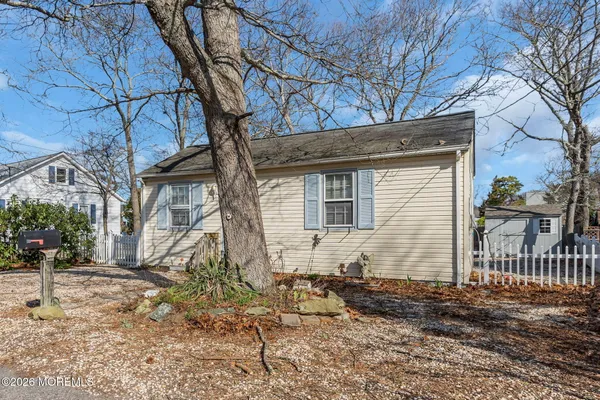 $290,000 | 488 Mohawk Drive, Brick, NJ 08723