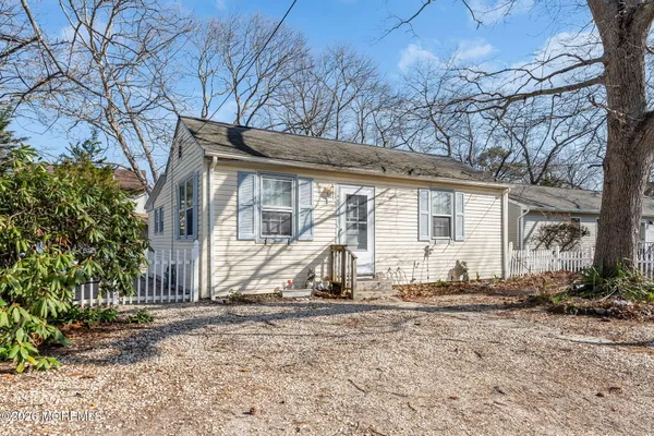 $290,000 | 488 Mohawk Drive, Brick, NJ 08723