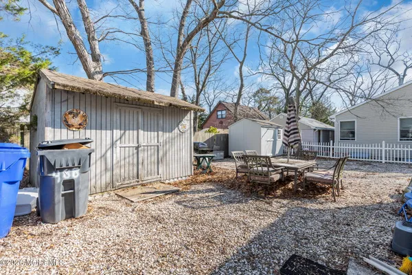 $290,000 | 488 Mohawk Drive, Brick, NJ 08723