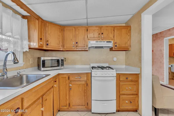 $290,000 | 488 Mohawk Drive, Brick, NJ 08723