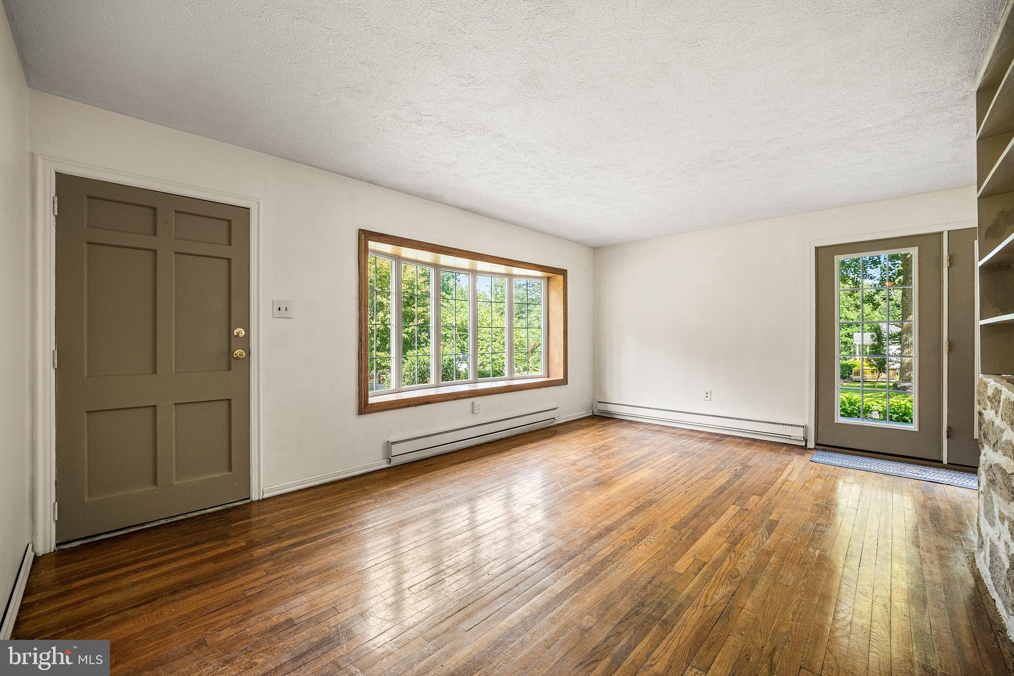 48 New Road Elverson, PA 19520 - Photo 5 of 33 Gallery Image 5