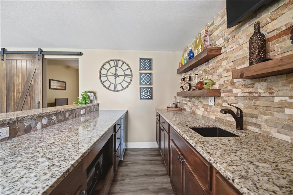 172 Northeast Hidden Ridge Lane Lee's Summit, MO 64064 - Photo 62 of 83 Gallery Image 62