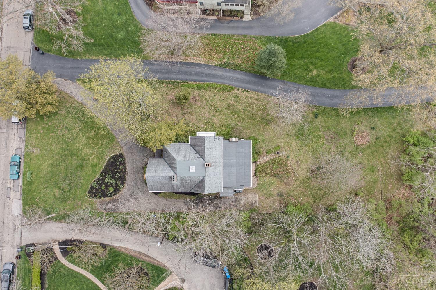 325 Reily Road Wyoming, OH 45215 - Photo 8 of 44