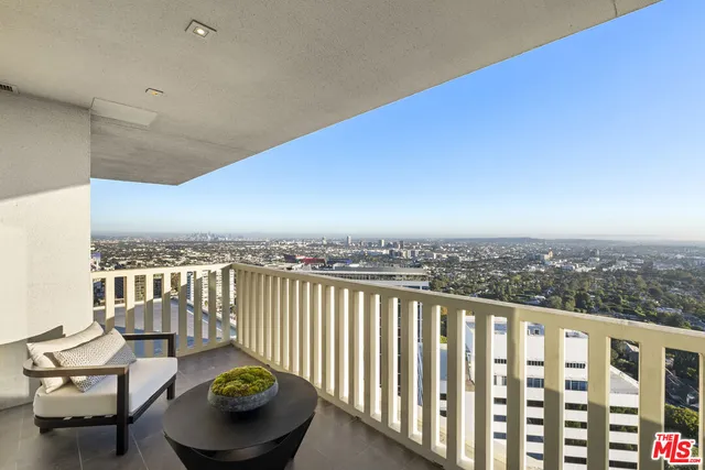 $4,995,000 | 9255 Doheny Road, Unit 2006, West Hollywood, CA 90069